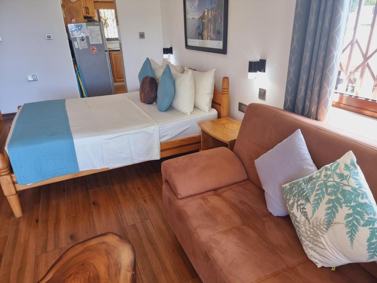 Drake Seaside Studio Apartments Bel Ombre Exterior foto
