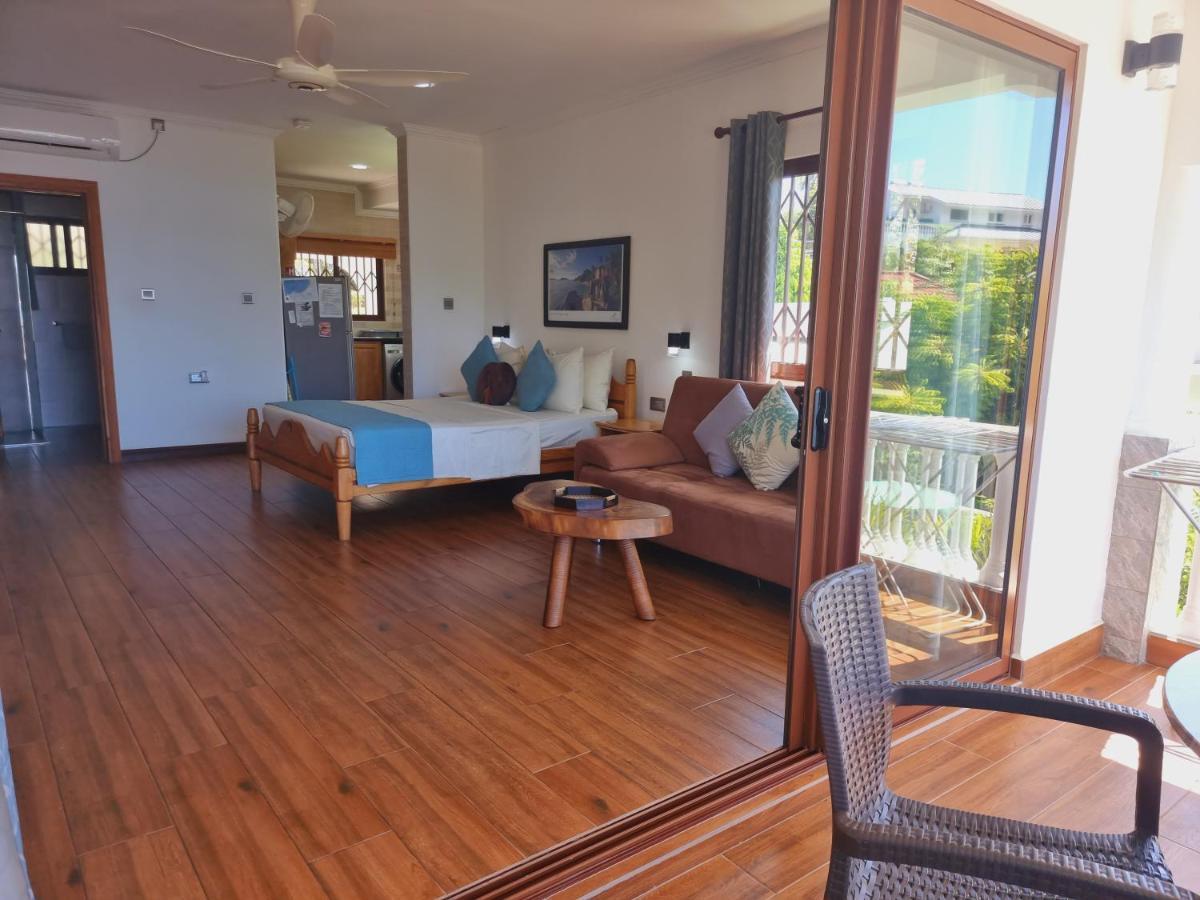 Drake Seaside Studio Apartments Bel Ombre Exterior foto